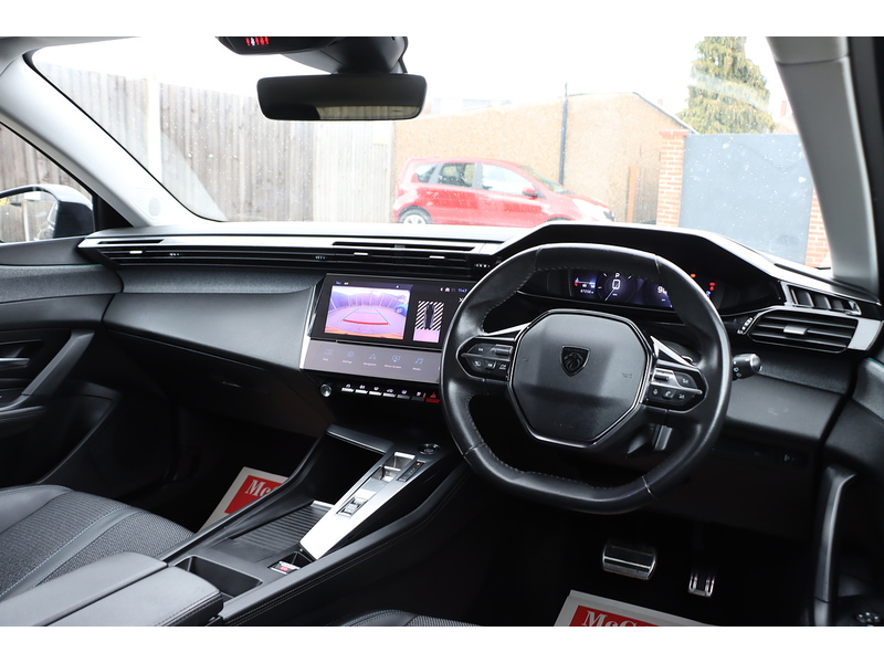 Peugeot 1.2 PURETECH ALLURE PREMIUM HATCHBACK 5DR PETROL EAT AUTO SAT NAV BLUETOOTH DAB STEREO APPLE CARPLAY REAR CAM PARKING AIDS JUST 1 OWNER 67000 MILES SH 72-74 Mitcham Road