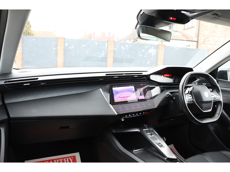 Peugeot 1.2 PURETECH ALLURE PREMIUM HATCHBACK 5DR PETROL EAT AUTO SAT NAV BLUETOOTH DAB STEREO APPLE CARPLAY REAR CAM PARKING AIDS JUST 1 OWNER 67000 MILES SH 72-74 Mitcham Road