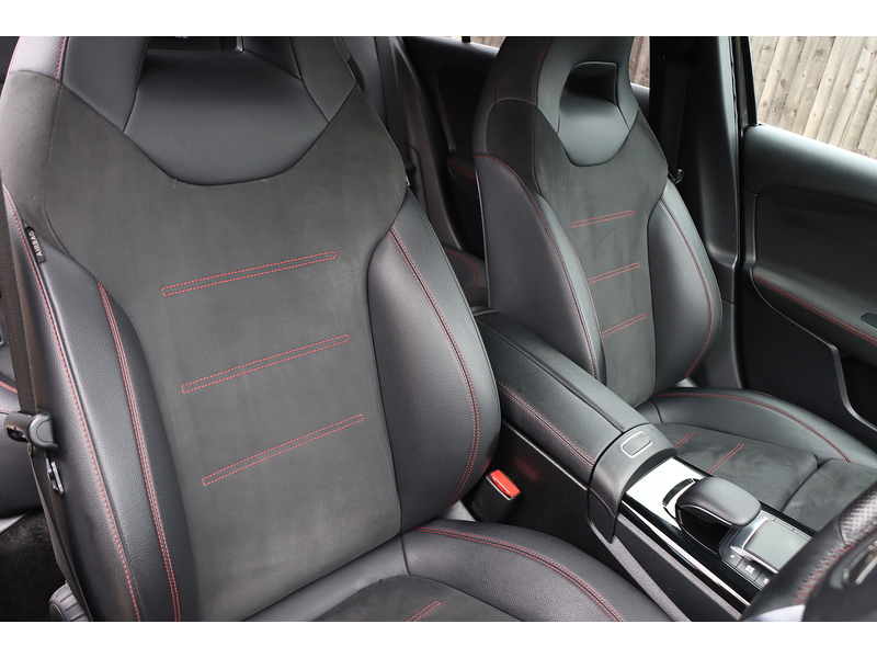 Mercedes-Benz A180 1.3 AMG LINE (EXECUTIVE) HATCHBACK 5DR PETROL 7G-DCT AUTO HEATED SEATS SAT NAV BLUETOOTH APPLE CARPLAY REAR CAM JUST 2 OWNERS ONLY 60000 MILES SH 72-74 Mitcham Road