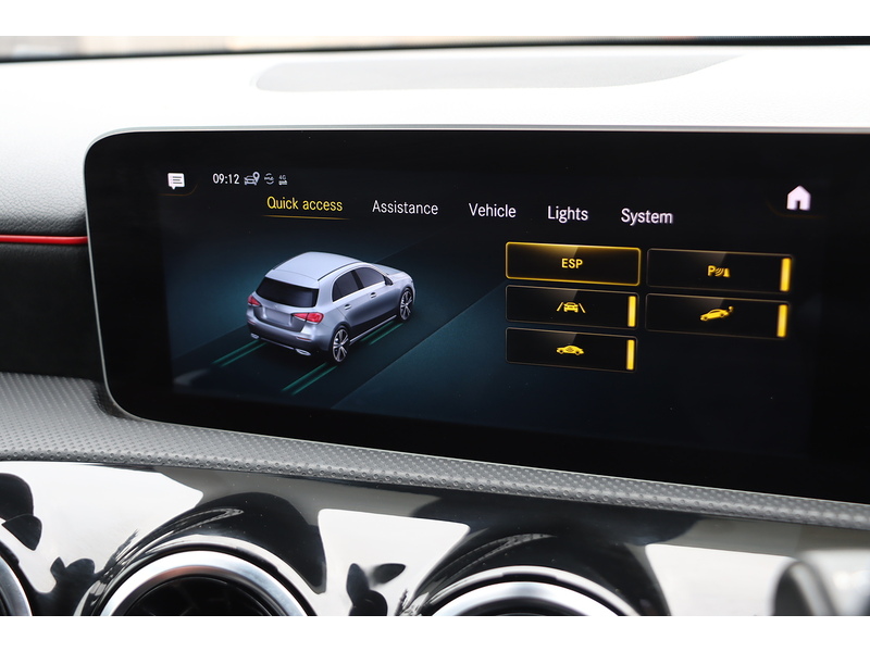 Mercedes-Benz A180 1.3 AMG LINE (EXECUTIVE) HATCHBACK 5DR PETROL 7G-DCT AUTO HEATED SEATS SAT NAV BLUETOOTH APPLE CARPLAY REAR CAM JUST 2 OWNERS ONLY 60000 MILES SH 72-74 Mitcham Road