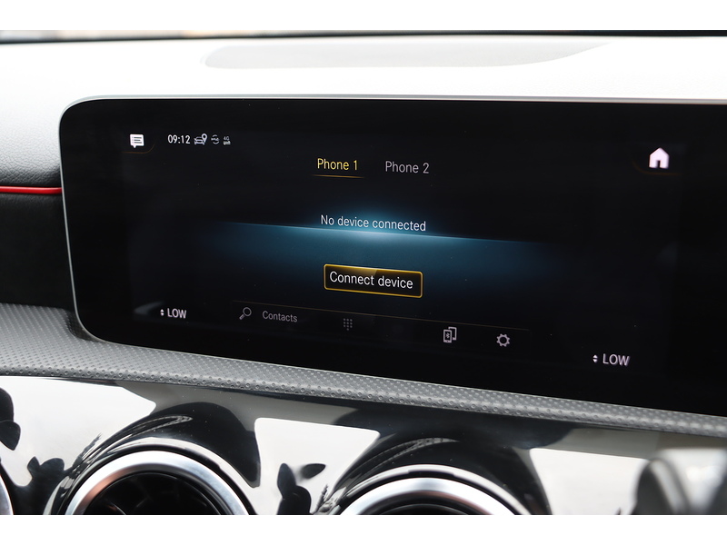 Mercedes-Benz A180 1.3 AMG LINE (EXECUTIVE) HATCHBACK 5DR PETROL 7G-DCT AUTO HEATED SEATS SAT NAV BLUETOOTH APPLE CARPLAY REAR CAM JUST 2 OWNERS ONLY 60000 MILES SH 72-74 Mitcham Road