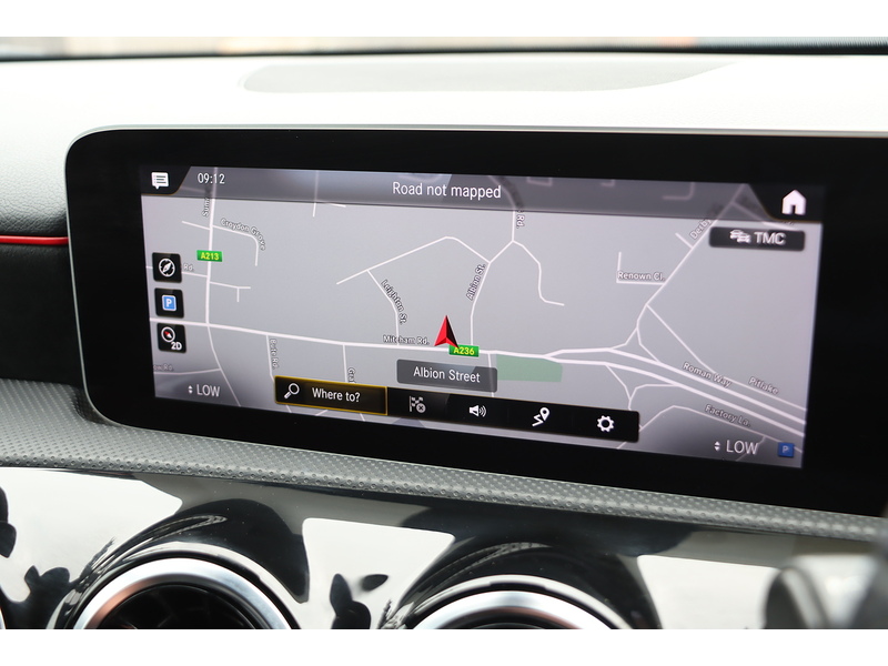 Mercedes-Benz A180 1.3 AMG LINE (EXECUTIVE) HATCHBACK 5DR PETROL 7G-DCT AUTO HEATED SEATS SAT NAV BLUETOOTH APPLE CARPLAY REAR CAM JUST 2 OWNERS ONLY 60000 MILES SH 72-74 Mitcham Road