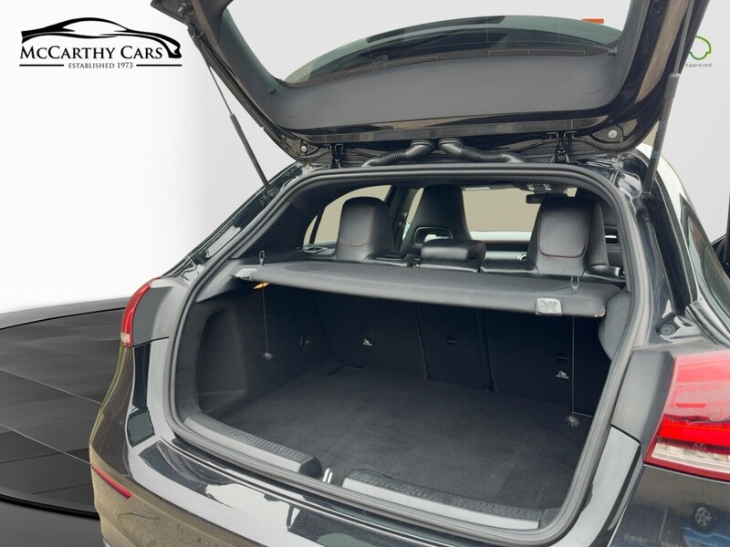 Mercedes-Benz A180 1.3 AMG LINE (EXECUTIVE) HATCHBACK 5DR PETROL 7G-DCT AUTO HEATED SEATS SAT NAV BLUETOOTH APPLE CARPLAY REAR CAM JUST 2 OWNERS ONLY 60000 MILES SH 72-74 Mitcham Road