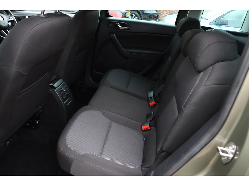 Skoda 1.2 TSI SE OUTDOOR 5DR PETROL DSG AUTO SAT NAV BLUETOOTH DAB STEREO PARKING AIDS JUST 2 OWNERS SAME OWNER FOR 3 YEARS ONLY 62000 MILES FSH 10 SERVICES 72-74 Mitcham Road