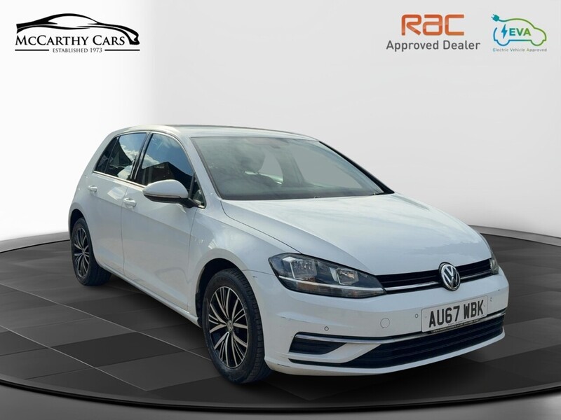 Volkswagen 1.0 TSI BLUEMOTION TECH SE NAV HATCHBACK 5DR PETROL MANUAL SAT NAV BLUETOOTH DAB STEREO REAR CAMERA PARKING AIDS SAME OWNER FOR 5 YEARS 66000 MILES SH 72-74 Mitcham Road