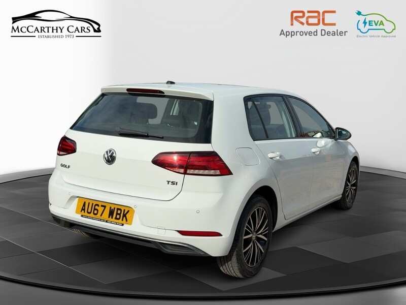 Volkswagen 1.0 TSI BLUEMOTION TECH SE NAV HATCHBACK 5DR PETROL MANUAL SAT NAV BLUETOOTH DAB STEREO REAR CAMERA PARKING AIDS SAME OWNER FOR 5 YEARS 66000 MILES SH 72-74 Mitcham Road