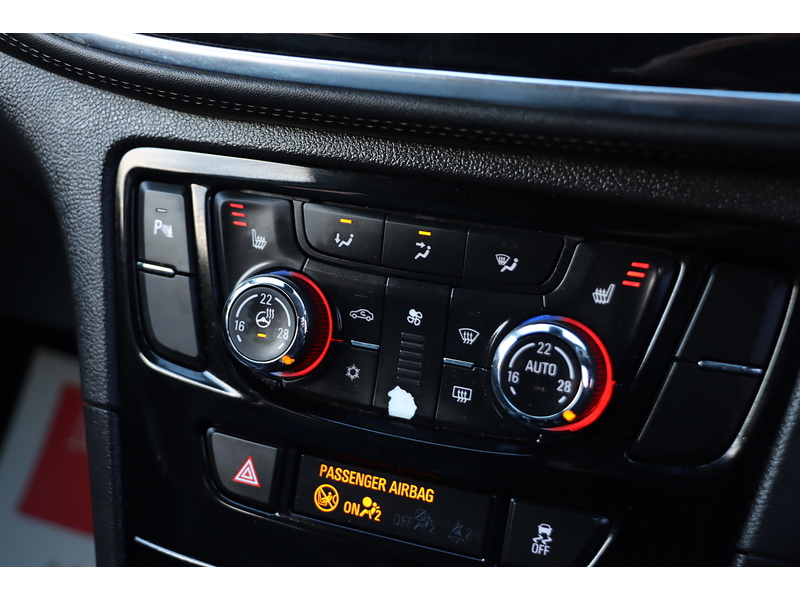 Vauxhall 1.4I TURBO ELITE SUV 5DR PETROL AUTO HEATED SEATS SATNAV BLUETOOTH DAB STEREO APPLE CARPLAY PARKING AIDS JUST 2 OWNERS ONLY 38000 MILES FSH 8 SERVICES 72-74 Mitcham Road