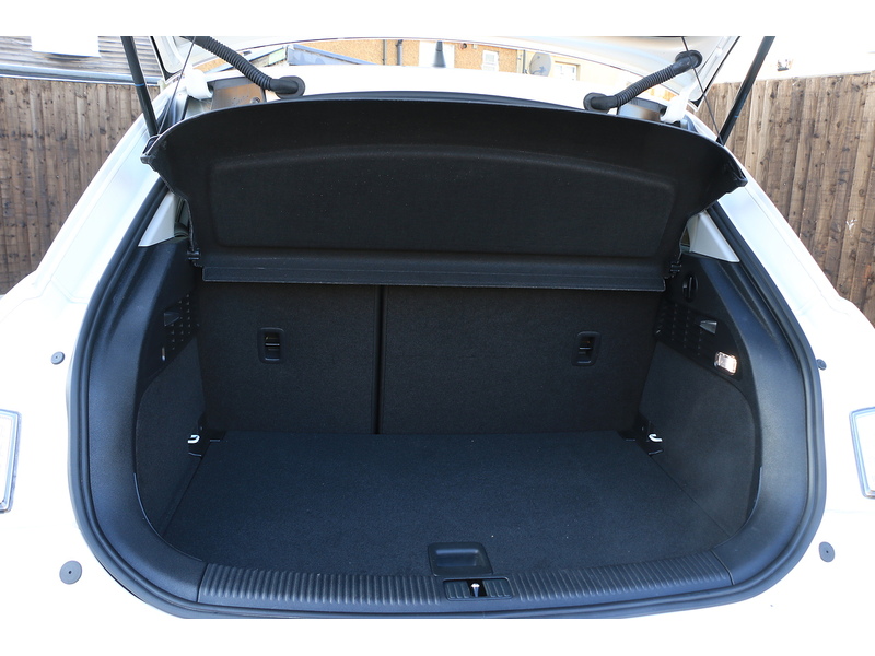 Audi 1.4 TFSI SPORT SPORTBACK 5DR PETROL S TRONIC AUTO SUNROOF HEATED SEATS SAT NAV BLUETOOTH DAB STEREO PARKING AIDS ONLY 29000 MILES FSH JUST £35 TO TAX 72-74 Mitcham Road