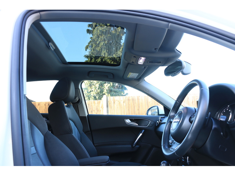 Audi 1.4 TFSI SPORT SPORTBACK 5DR PETROL S TRONIC AUTO SUNROOF HEATED SEATS SAT NAV BLUETOOTH DAB STEREO PARKING AIDS ONLY 29000 MILES FSH JUST £35 TO TAX 72-74 Mitcham Road