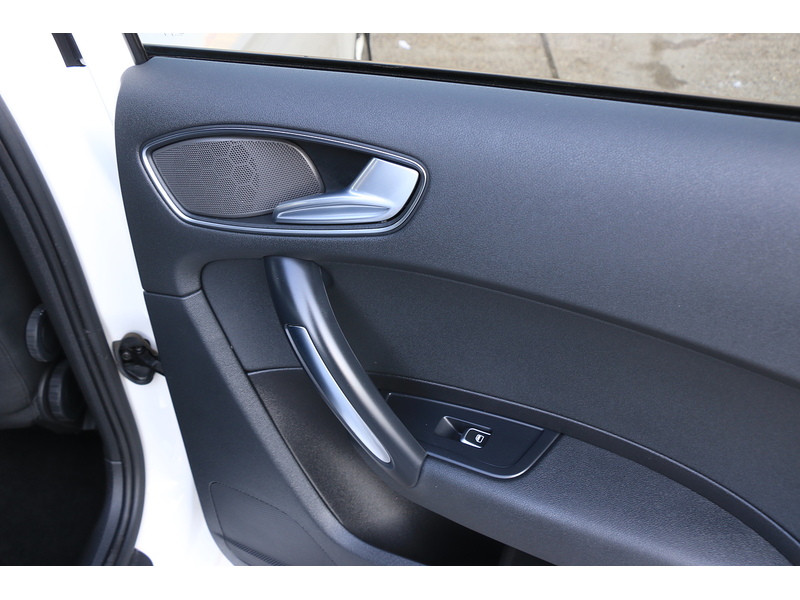 Audi 1.4 TFSI SPORT SPORTBACK 5DR PETROL S TRONIC AUTO SUNROOF HEATED SEATS SAT NAV BLUETOOTH DAB STEREO PARKING AIDS ONLY 29000 MILES FSH JUST £35 TO TAX 72-74 Mitcham Road