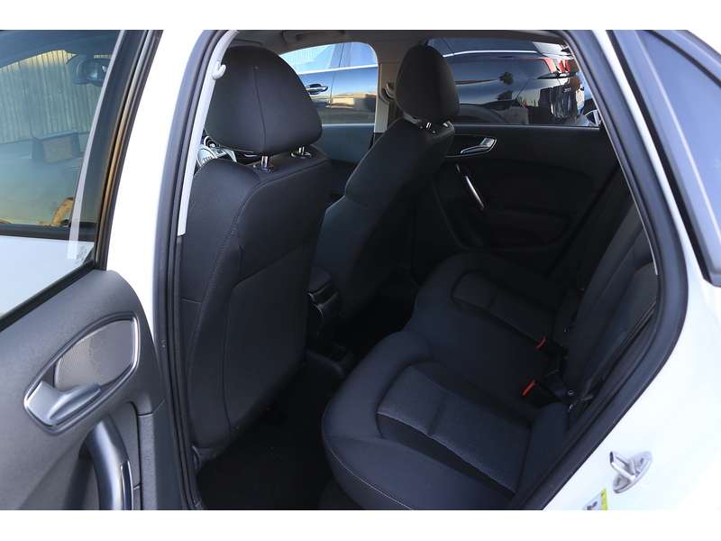 Audi 1.4 TFSI SPORT SPORTBACK 5DR PETROL S TRONIC AUTO SUNROOF HEATED SEATS SAT NAV BLUETOOTH DAB STEREO PARKING AIDS ONLY 29000 MILES FSH JUST £35 TO TAX 72-74 Mitcham Road