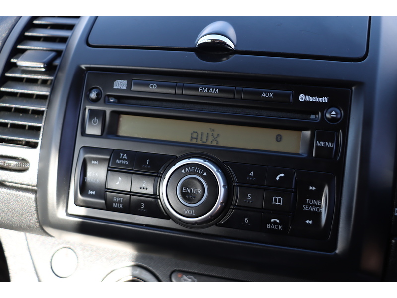 Nissan 1.6 16V ACENTA HATCHBACK 5DR PETROL AUTO STEREO CD PLAYER AUX INPUT AIC CONDITIONING SAME OWNER FOR 10 YEARS ONLY 50000 MILES SH NO ULEZ CHARGE 72-74 Mitcham Road