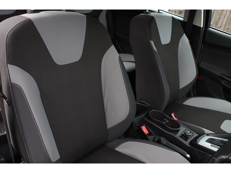 Ford 1.6 ZETEC HATCHBACK 5DR PETROL POWERSHIFT AUTO BLUETOOTH DAB STEREO CD PLAYER USB INPUT PARKING AIDS ONLY 24000 MILES FSH 9 SERVICES NO ULEZ CHARGE 72-74 Mitcham Road