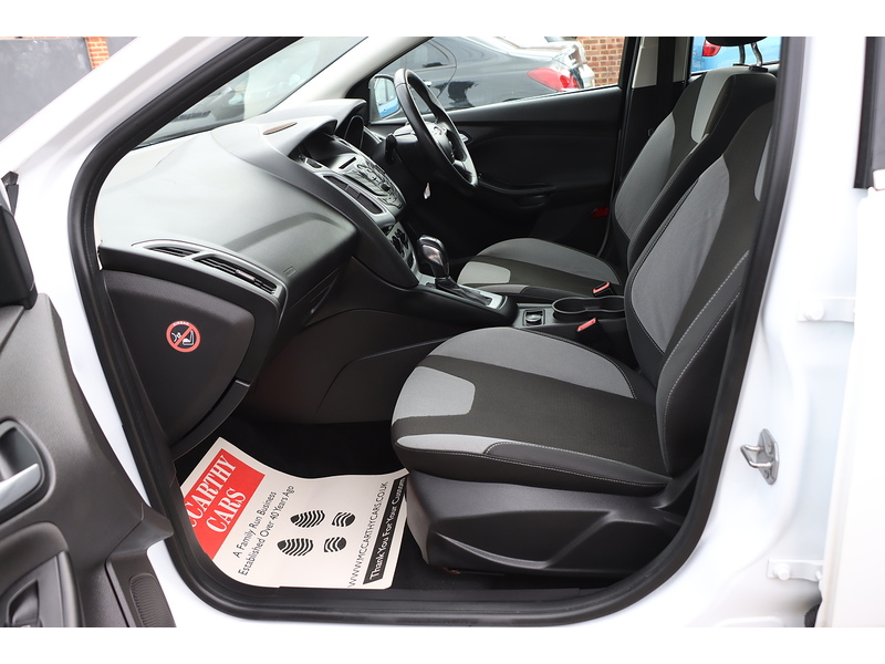 Ford 1.6 ZETEC HATCHBACK 5DR PETROL POWERSHIFT AUTO BLUETOOTH DAB STEREO CD PLAYER USB INPUT PARKING AIDS ONLY 24000 MILES FSH 9 SERVICES NO ULEZ CHARGE 72-74 Mitcham Road