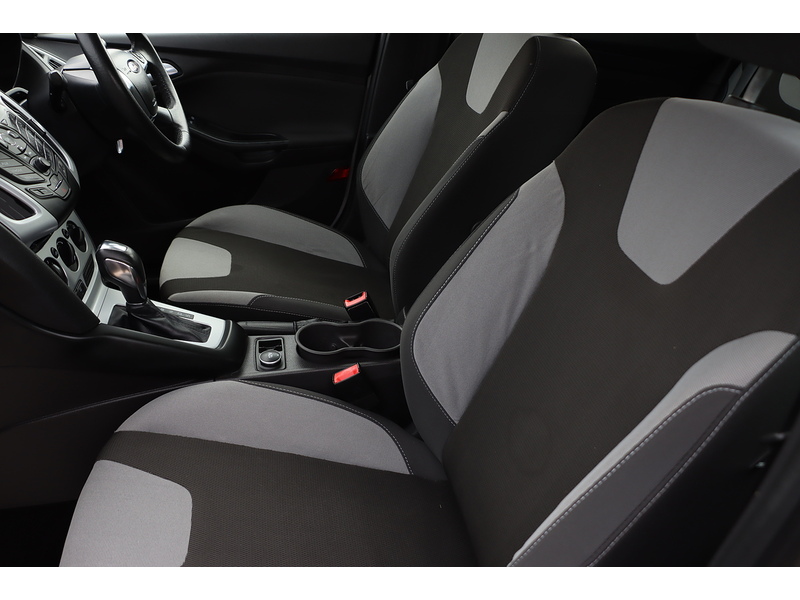 Ford 1.6 ZETEC HATCHBACK 5DR PETROL POWERSHIFT AUTO BLUETOOTH DAB STEREO CD PLAYER USB INPUT PARKING AIDS ONLY 24000 MILES FSH 9 SERVICES NO ULEZ CHARGE 72-74 Mitcham Road