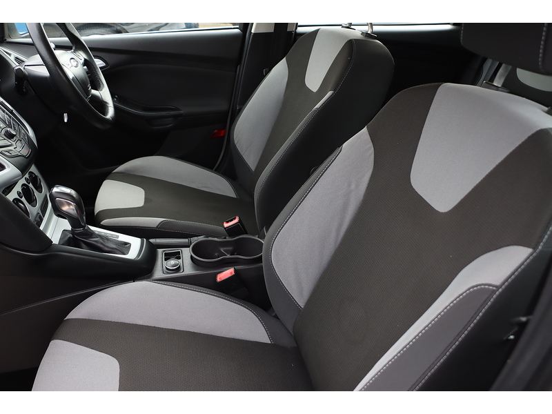 Ford 1.6 ZETEC HATCHBACK 5DR PETROL POWERSHIFT AUTO BLUETOOTH DAB STEREO CD PLAYER USB INPUT PARKING AIDS ONLY 24000 MILES FSH 9 SERVICES NO ULEZ CHARGE 72-74 Mitcham Road