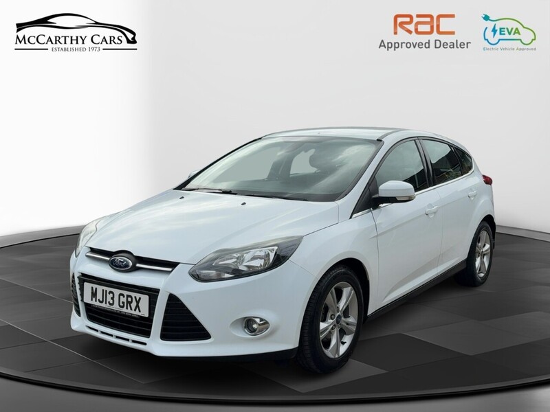 Ford 1.6 ZETEC HATCHBACK 5DR PETROL POWERSHIFT AUTO BLUETOOTH DAB STEREO CD PLAYER USB INPUT PARKING AIDS ONLY 24000 MILES FSH 9 SERVICES NO ULEZ CHARGE 72-74 Mitcham Road