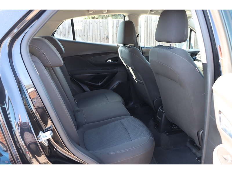 Vauxhall 1.4I TURBO DESIGN NAV SUV 5DR PETROL AUTO SATNAV BLUETOOTH DAB RADIO APPLE CARPLAY PARKING AIDS SAME OWNER FOR 3 YEARS ONLY 55000 MILES FSH 7 SERVICES 72-74 Mitcham Road