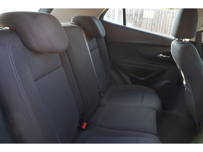 Vauxhall 1.4I TURBO DESIGN NAV SUV 5DR PETROL AUTO SATNAV BLUETOOTH DAB RADIO APPLE CARPLAY PARKING AIDS SAME OWNER FOR 3 YEARS ONLY 55000 MILES FSH 7 SERVICES 72-74 Mitcham Road