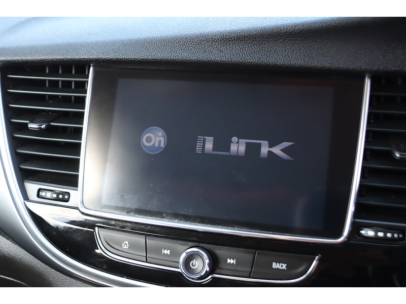 Vauxhall 1.4I TURBO DESIGN NAV SUV 5DR PETROL AUTO SATNAV BLUETOOTH DAB RADIO APPLE CARPLAY PARKING AIDS SAME OWNER FOR 3 YEARS ONLY 55000 MILES FSH 7 SERVICES 72-74 Mitcham Road