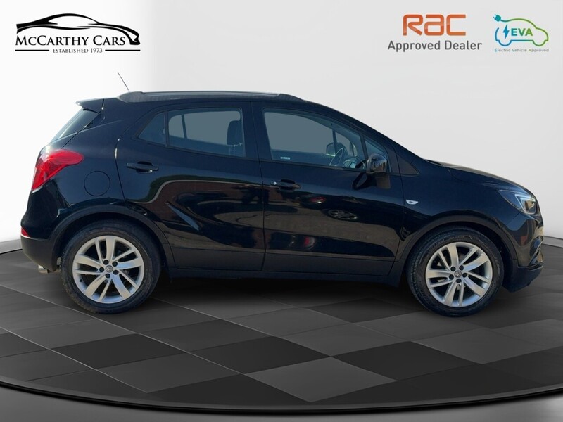 Vauxhall 1.4I TURBO DESIGN NAV SUV 5DR PETROL AUTO SATNAV BLUETOOTH DAB RADIO APPLE CARPLAY PARKING AIDS SAME OWNER FOR 3 YEARS ONLY 55000 MILES FSH 7 SERVICES 72-74 Mitcham Road