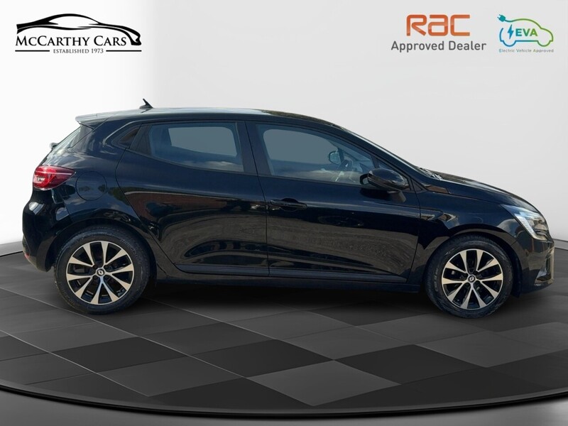 Renault 1.0 TCE ICONIC HATCHBACK 5DR PETROL MANUAL SATNAV BLUETOOTH DAB STEREO USB INPUT PARKING AIDS JUST 1 OWNER FROM NEW ONLY 30000 MILES SH NO ULEZ CHARGE 72-74 Mitcham Road