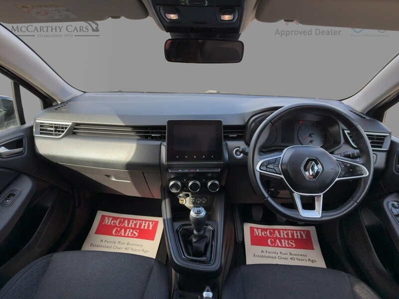 Renault 1.0 TCE ICONIC HATCHBACK 5DR PETROL MANUAL SATNAV BLUETOOTH DAB STEREO USB INPUT PARKING AIDS JUST 1 OWNER FROM NEW ONLY 30000 MILES SH NO ULEZ CHARGE 72-74 Mitcham Road