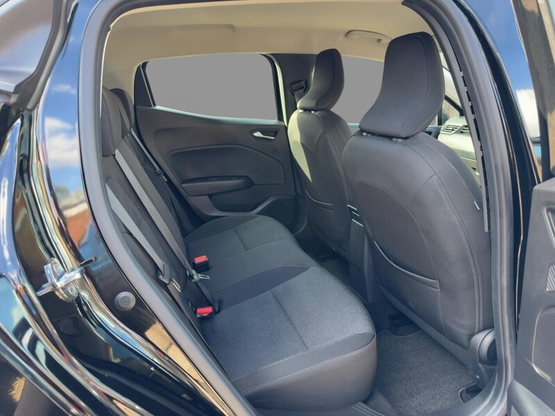 Renault 1.0 TCE ICONIC HATCHBACK 5DR PETROL MANUAL SATNAV BLUETOOTH DAB STEREO USB INPUT PARKING AIDS JUST 1 OWNER FROM NEW ONLY 30000 MILES SH NO ULEZ CHARGE 72-74 Mitcham Road