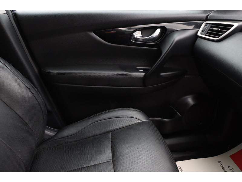 Nissan 1.2 DIG-T Tekna SUV 5dr Petrol XTRON 2WD Euro 6 (s/s) (115 ps) 72-74 Mitcham Road