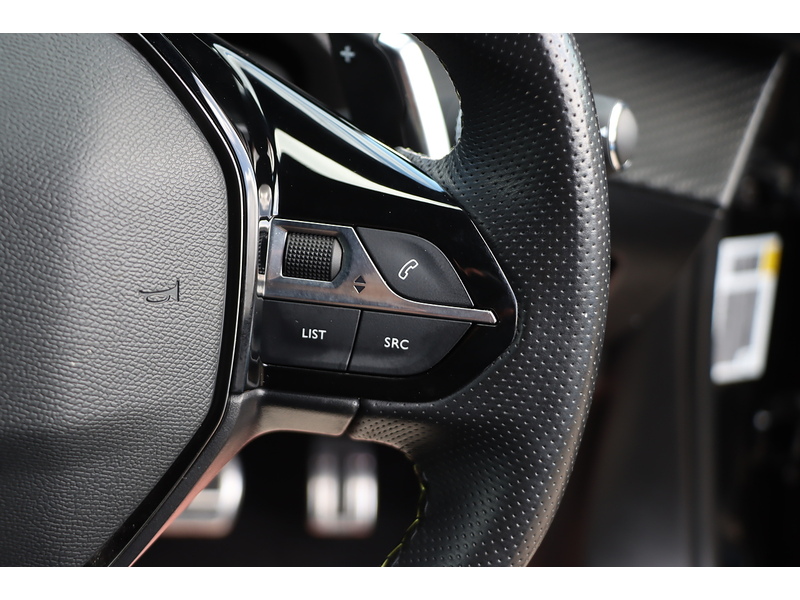 Peugeot 1.2 PURETECH GT SUV 5DR PETROL EAT AUTO HEATED SEATS SAT NAV BLUETOOTH DAB STEREO APPLE CARPLAY REAR CAMERA PARKING AIDS 1 OWNER ONLY 64000 MILES SH 72-74 Mitcham Road