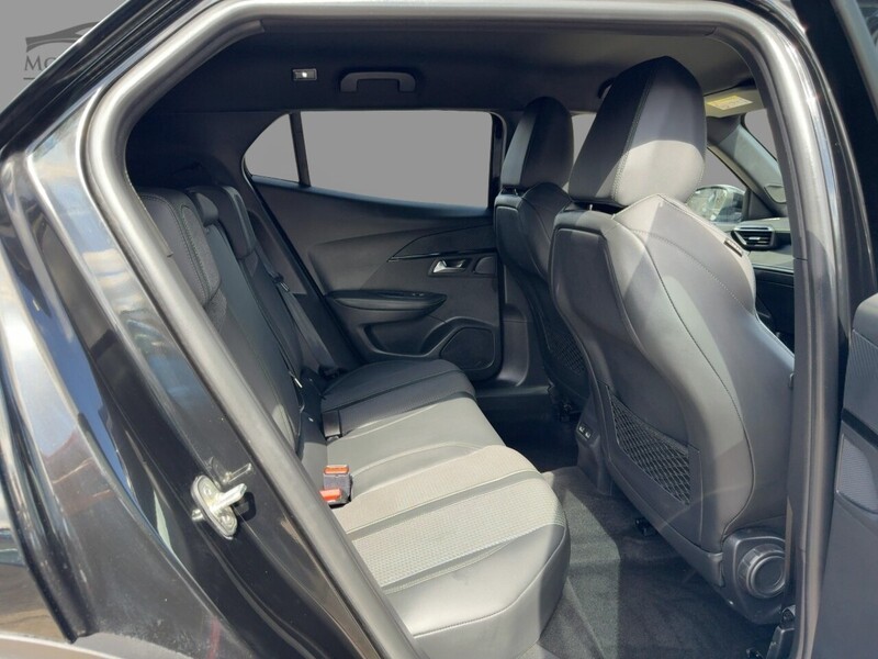 Peugeot 1.2 PURETECH GT SUV 5DR PETROL EAT AUTO HEATED SEATS SAT NAV BLUETOOTH DAB STEREO APPLE CARPLAY REAR CAMERA PARKING AIDS 1 OWNER ONLY 64000 MILES SH 72-74 Mitcham Road