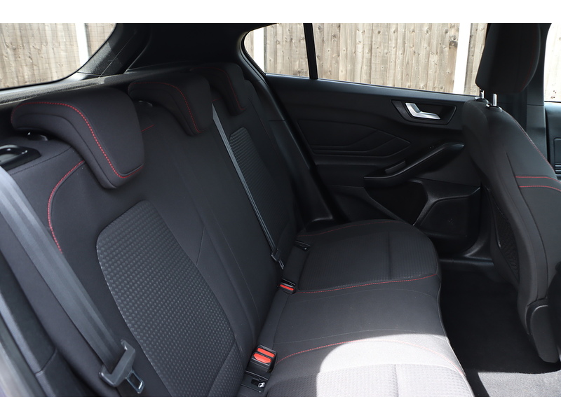 Ford 1.0T ECOBOOST ST-LINE HATCHBACK 5DR PETROL MANUAL SAT NAV BLUETOOTH DAB STEREO APPLE CARPLAY PARKING AIDS 2 OWNERS ONLY 58000 MILES SH NO ULEZ CHARGE 72-74 Mitcham Road