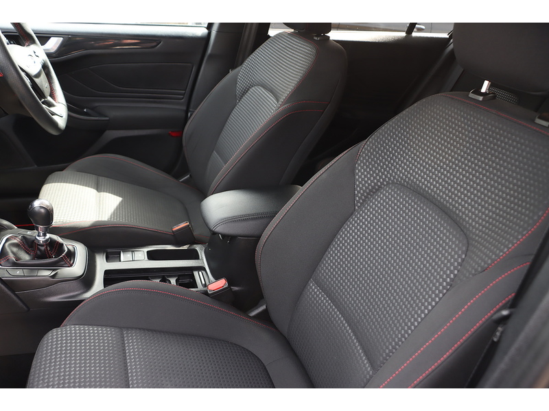 Ford 1.0T ECOBOOST ST-LINE HATCHBACK 5DR PETROL MANUAL SAT NAV BLUETOOTH DAB STEREO APPLE CARPLAY PARKING AIDS 2 OWNERS ONLY 58000 MILES SH NO ULEZ CHARGE 72-74 Mitcham Road