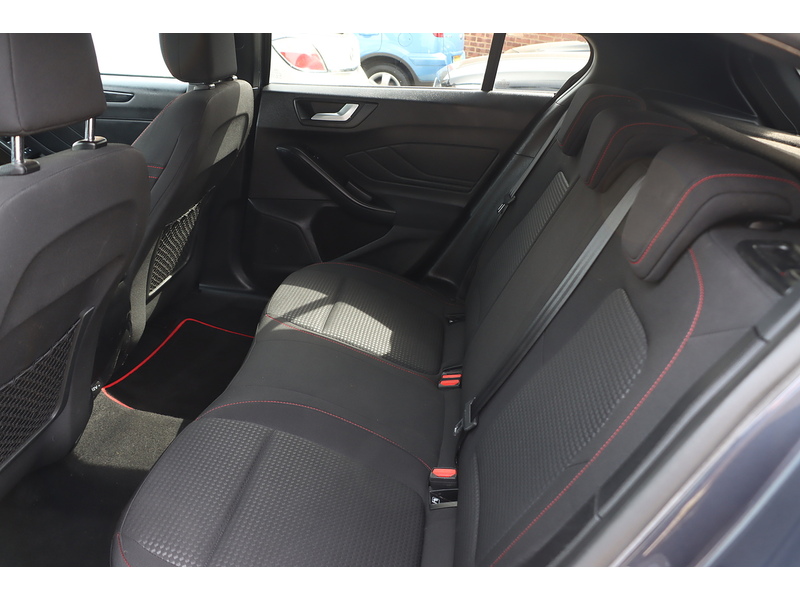 Ford 1.0T ECOBOOST ST-LINE HATCHBACK 5DR PETROL MANUAL SAT NAV BLUETOOTH DAB STEREO APPLE CARPLAY PARKING AIDS 2 OWNERS ONLY 58000 MILES SH NO ULEZ CHARGE 72-74 Mitcham Road