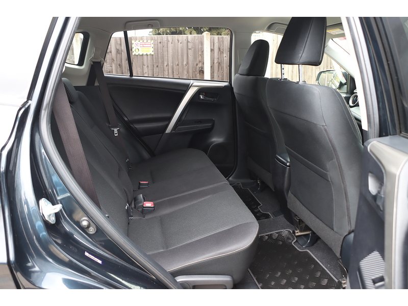 Toyota 2.0 V-Matic Icon SUV 5dr Petrol Multidrive S 4WD Euro 6 (s/s) (151 ps) 72-74 Mitcham Road