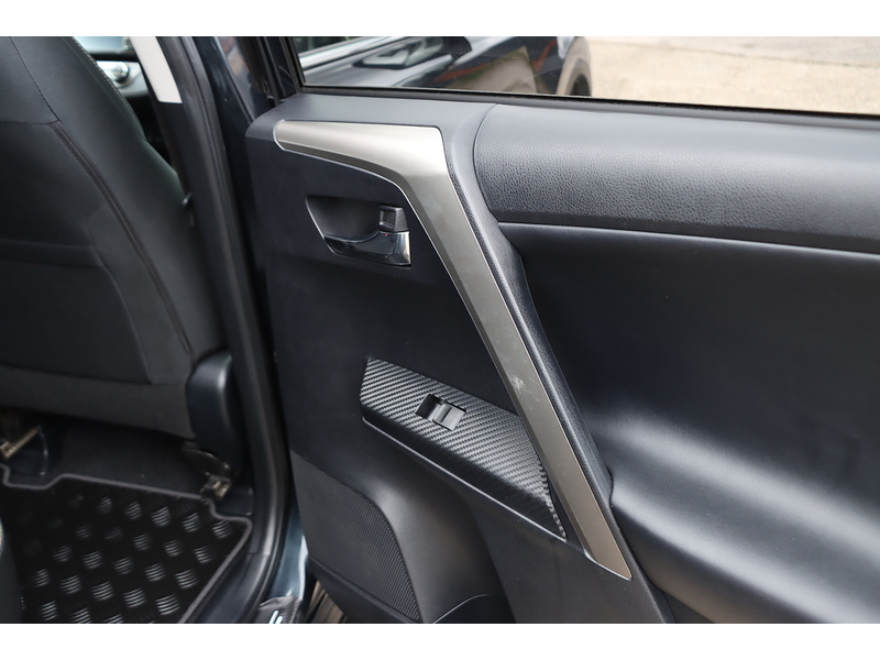 Toyota 2.0 V-Matic Icon SUV 5dr Petrol Multidrive S 4WD Euro 6 (s/s) (151 ps) 72-74 Mitcham Road