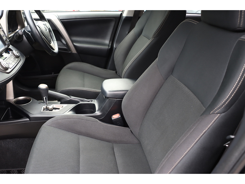 Toyota 2.0 V-Matic Icon SUV 5dr Petrol Multidrive S 4WD Euro 6 (s/s) (151 ps) 72-74 Mitcham Road