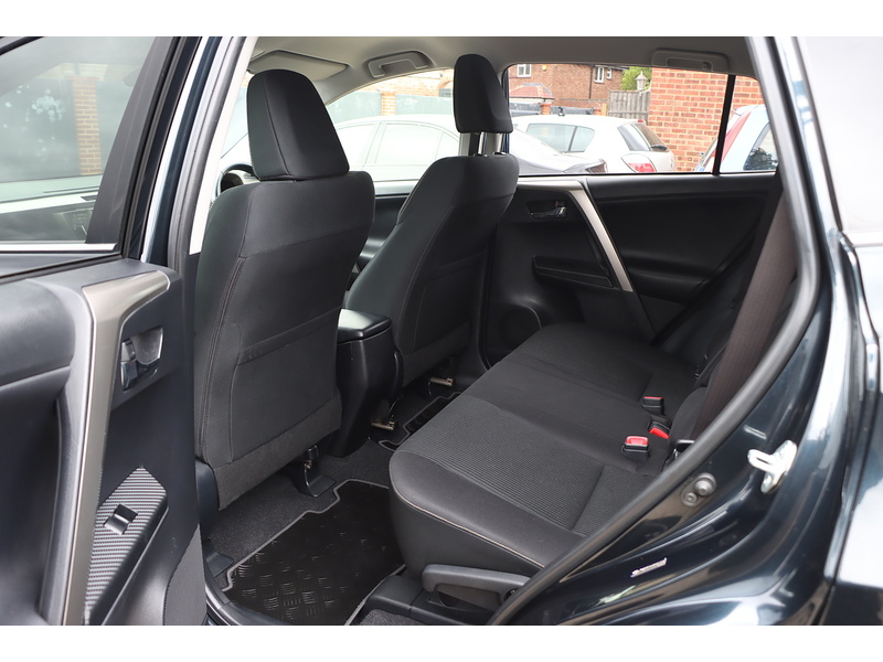 Toyota 2.0 V-Matic Icon SUV 5dr Petrol Multidrive S 4WD Euro 6 (s/s) (151 ps) 72-74 Mitcham Road