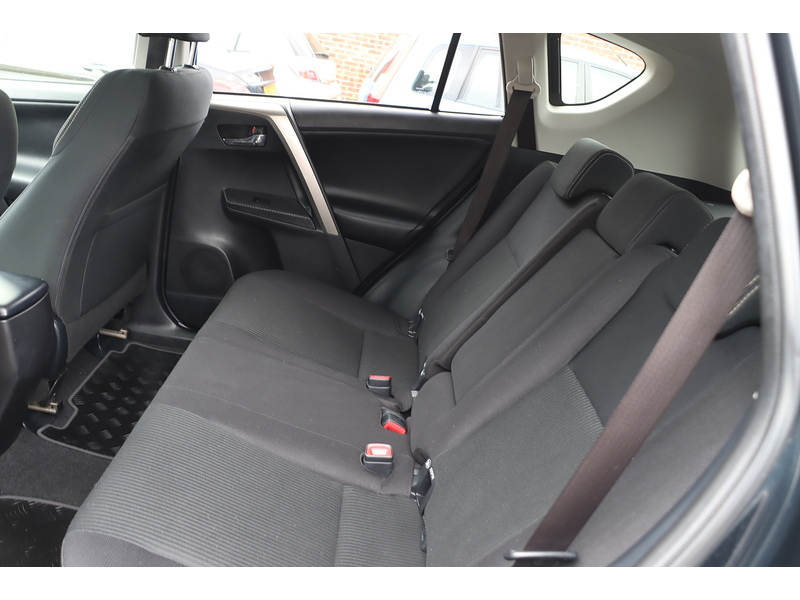 Toyota 2.0 V-Matic Icon SUV 5dr Petrol Multidrive S 4WD Euro 6 (s/s) (151 ps) 72-74 Mitcham Road