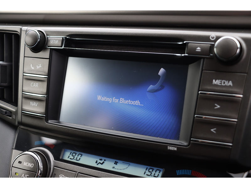 Toyota 2.0 V-Matic Icon SUV 5dr Petrol Multidrive S 4WD Euro 6 (s/s) (151 ps) 72-74 Mitcham Road