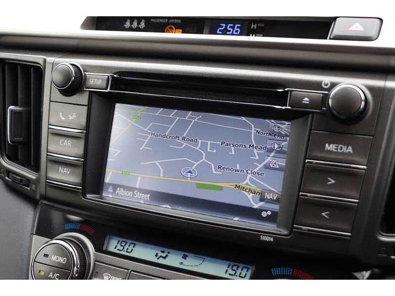 Toyota 2.0 V-Matic Icon SUV 5dr Petrol Multidrive S 4WD Euro 6 (s/s) (151 ps) 72-74 Mitcham Road