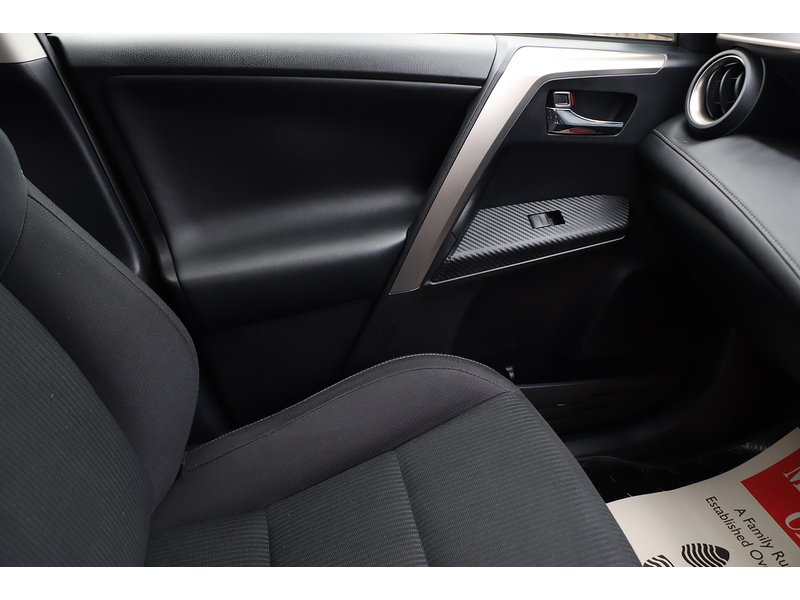 Toyota 2.0 V-Matic Icon SUV 5dr Petrol Multidrive S 4WD Euro 6 (s/s) (151 ps) 72-74 Mitcham Road