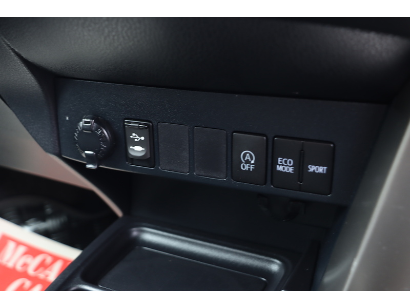 Toyota 2.0 V-Matic Icon SUV 5dr Petrol Multidrive S 4WD Euro 6 (s/s) (151 ps) 72-74 Mitcham Road