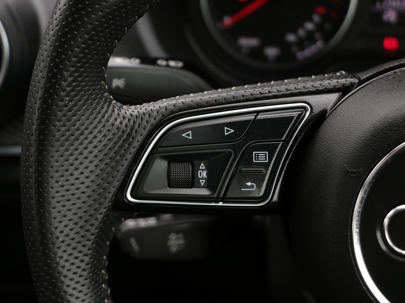 Audi 1.5 TFSI COD 35 S LINE SUV 5DR PETROL MANUAL SAT NAV BLUETOOTH DAB STEREO APPLE CARPLAY PARKING AIDS JUST 2 OWNERS ONLY 44000 MILES FSH NO ULEZ CHARGE 72-74 Mitcham Road