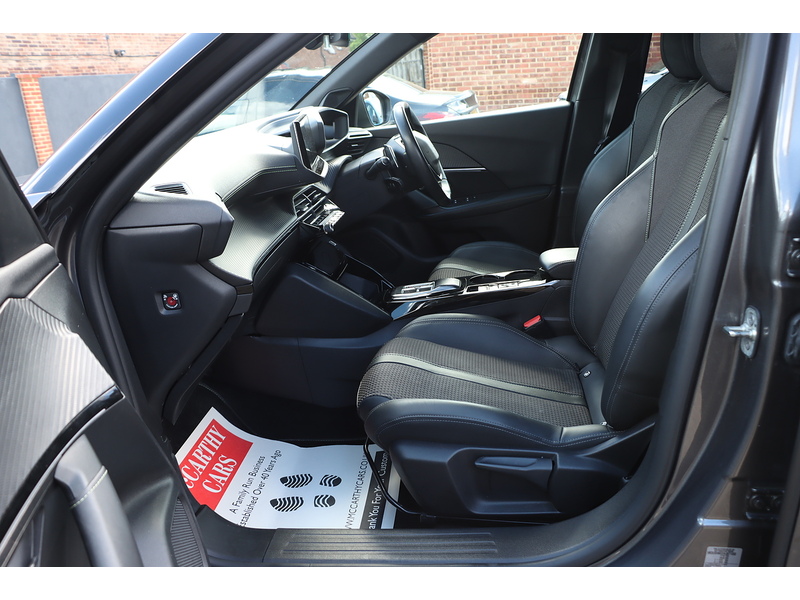 Peugeot 1.2 PURETECH GT SUV 5DR PETROL EAT AUTO HEATED SEATS SAT NAV BLUETOOTH DAB STEREO APPLE CARPLAY REAR CAMERA PARKING AIDS JUST 1 OWNER 62000 MILES SH 72-74 Mitcham Road