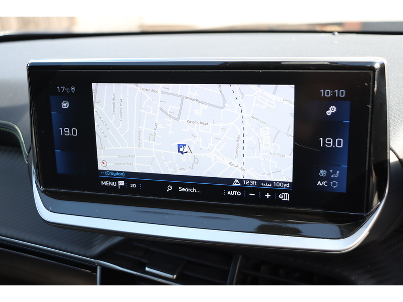 Peugeot 1.2 PURETECH GT SUV 5DR PETROL EAT AUTO HEATED SEATS SAT NAV BLUETOOTH DAB STEREO APPLE CARPLAY REAR CAMERA PARKING AIDS JUST 1 OWNER 62000 MILES SH 72-74 Mitcham Road