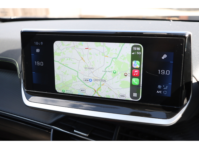 Peugeot 1.2 PURETECH GT SUV 5DR PETROL EAT AUTO HEATED SEATS SAT NAV BLUETOOTH DAB STEREO APPLE CARPLAY REAR CAMERA PARKING AIDS JUST 1 OWNER 62000 MILES SH 72-74 Mitcham Road
