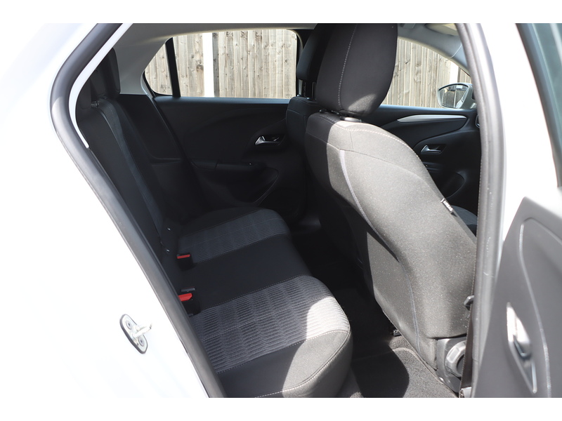 Vauxhall 1.2 TURBO DESIGN HATCHBACK 5DR PETROL AUTO SAT NAV BLUETOOTH DAB STEREO APPLE CARPLAY 1 OWNER FROM NEW ONLY 23000 MILES FSH 3 SERVICES NO ULEZ CHARGE 72-74 Mitcham Road