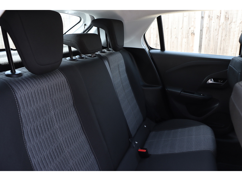 Vauxhall 1.2 TURBO DESIGN HATCHBACK 5DR PETROL AUTO SAT NAV BLUETOOTH DAB STEREO APPLE CARPLAY 1 OWNER FROM NEW ONLY 23000 MILES FSH 3 SERVICES NO ULEZ CHARGE 72-74 Mitcham Road