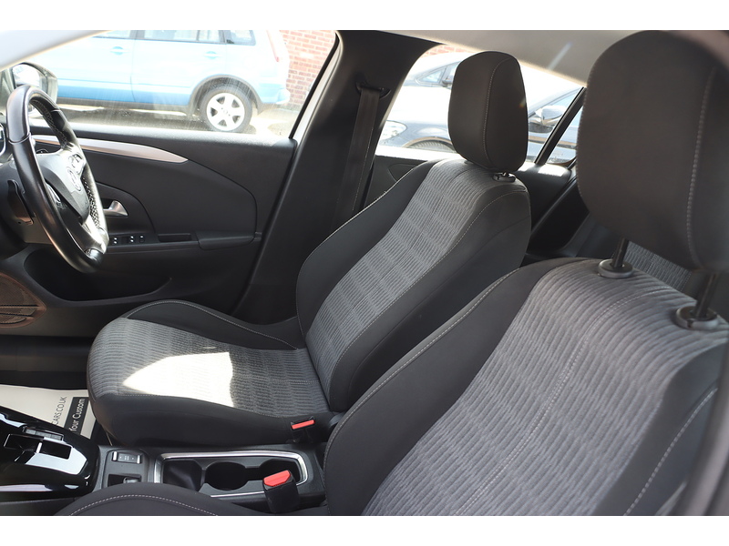 Vauxhall 1.2 TURBO DESIGN HATCHBACK 5DR PETROL AUTO SAT NAV BLUETOOTH DAB STEREO APPLE CARPLAY 1 OWNER FROM NEW ONLY 23000 MILES FSH 3 SERVICES NO ULEZ CHARGE 72-74 Mitcham Road